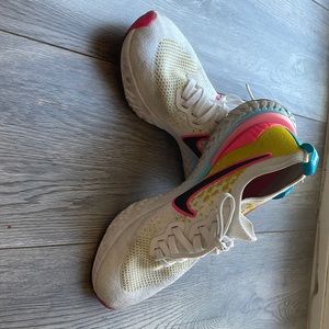 Nikes mens running shoes